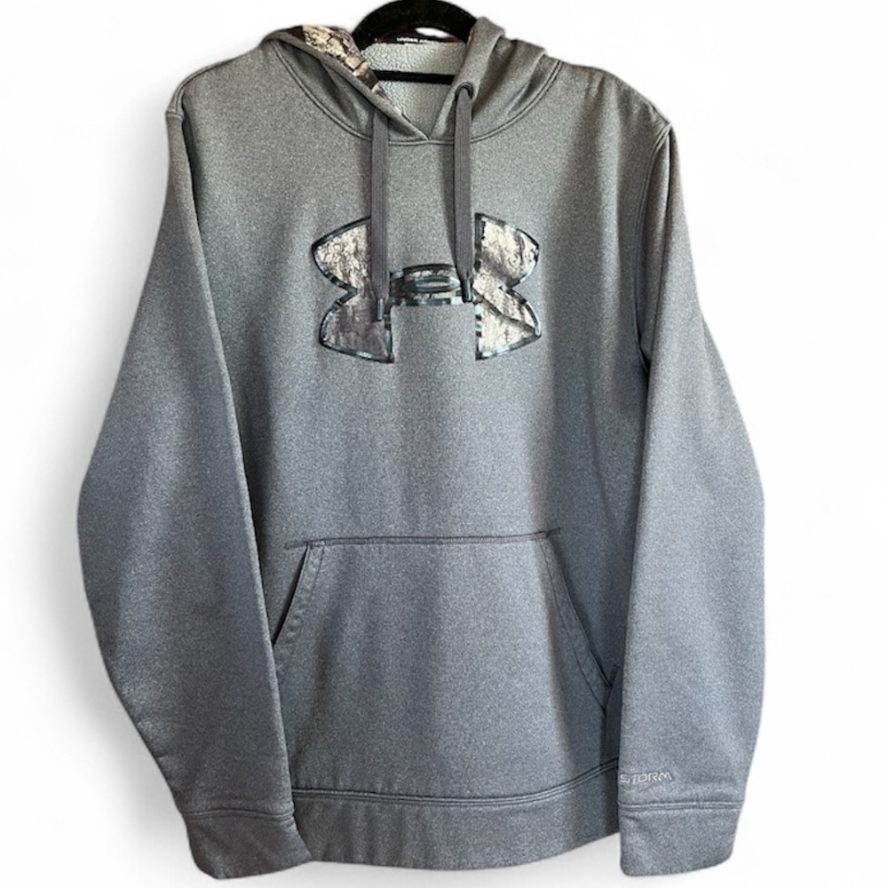 Under Armour Men's Charcoal Hoodie with Camo size large